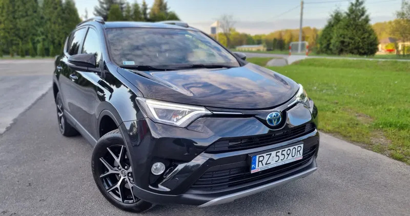 toyota rav4 ropczyce Toyota RAV4 cena 94000 przebieg: 158000, rok produkcji 2016 z Ropczyce